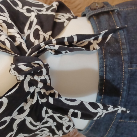 ⭐️JUST REDUCED ⭐️CUTE ZARA CROPPED TOP - Picture 4 of 8